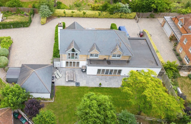 Luxury and Spacious 5 bed House, 5 Minutes Walk From Bosham Estuary