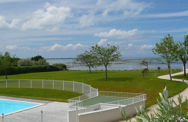 Appartement de standing accès direct à la plage piscine proche thalassothérapie