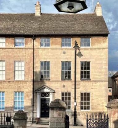 Luxury apartment, 60 High St, St Martins