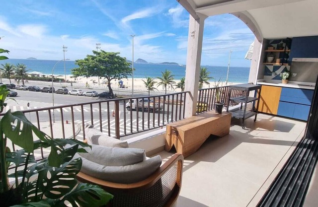 Luxury Apartment Ipanema (Sea Front, New and DecoDesign)