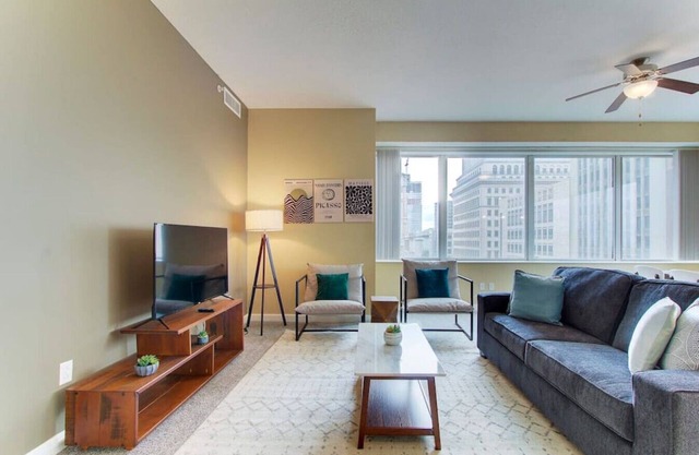 Luxury Apartment | Downtown | Free Parking