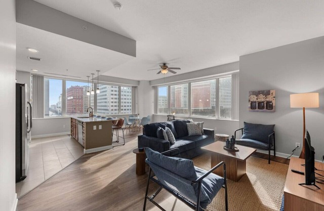Luxury Apartment | Downtown | Free Parking