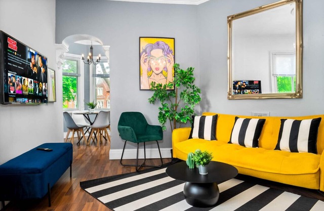 Luxury Apartment - Parking - Fast WiFi - Wolverhampton