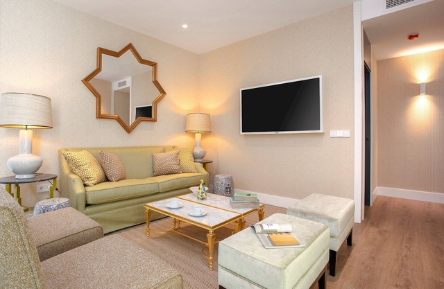 Luxury apartment near Torre del Oro. Betis XVII