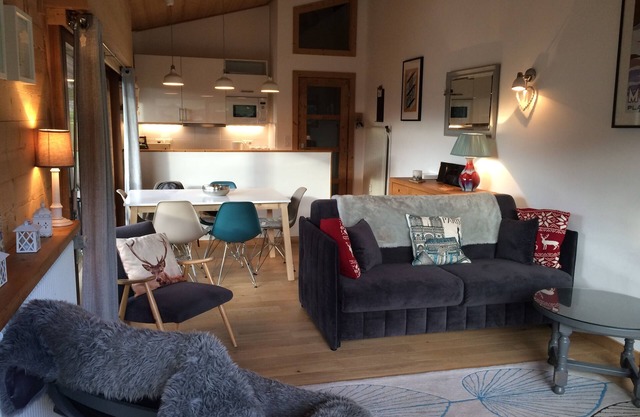 Appartement de luxe pour 6 personnes. 350 m des remontées mécaniques et de la ville. Superbes vues, très bien coté.