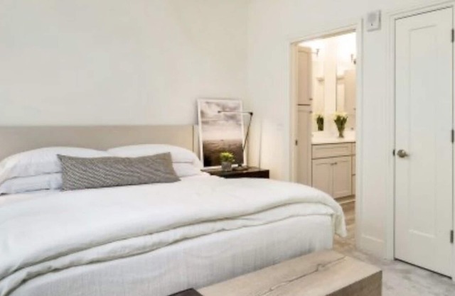 Luxury Apartment w/ indoor hot tub and other amenities