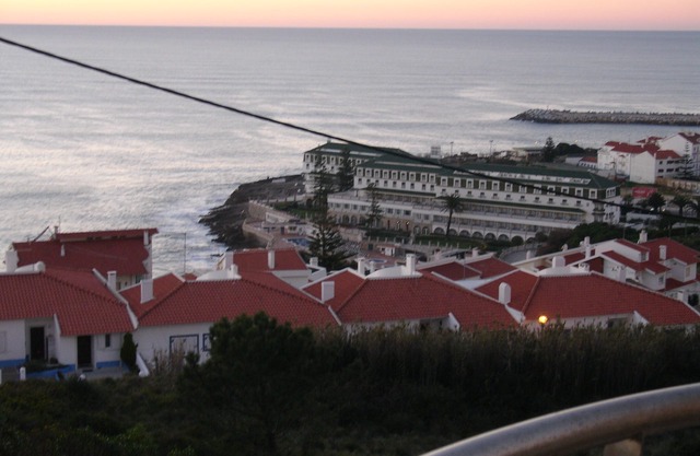 Appartement de luxe à Ericeira w / vue sur la mer, la piscine et 5min à pied de la plage