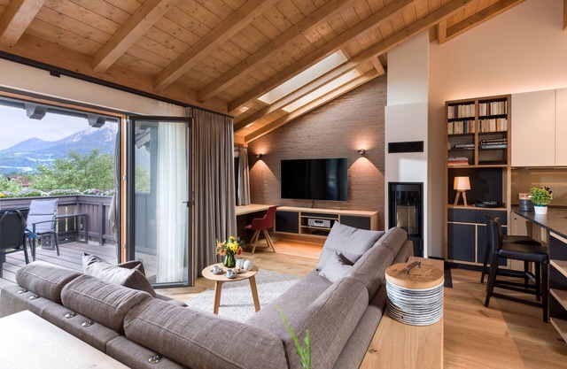 Luxury apartment with sauna and fireplace