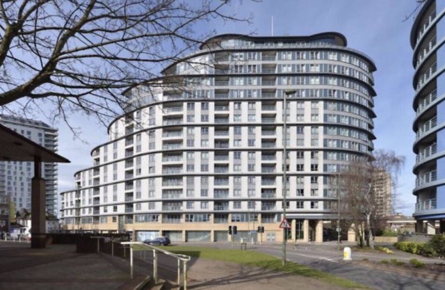 Appartement de luxe avec salle de sport Sauna 24 Concierge Woking, à 23 minutes de Waterloo