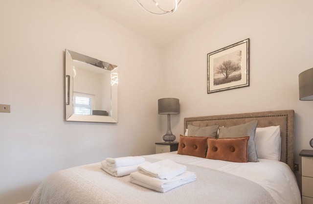 Luxury Ascot Apartment Close To Racecourse No 5