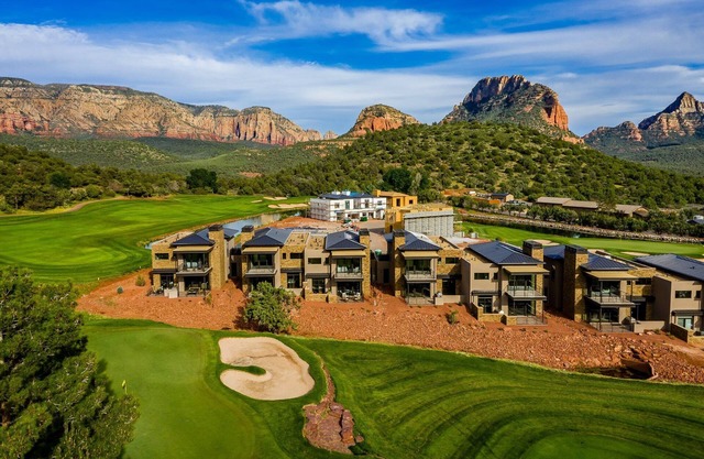 Luxury at Seven Canyons, Golf, Stunning Views, Resort Perks & Pet's OK!
