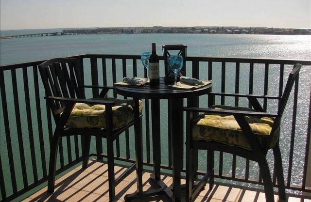 LUXE BAHIA POINTE WATERFRONT Condo / Vues panoramiques! Dauphins, lamantin, plus !!