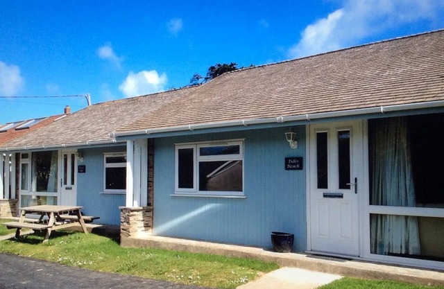 Chalet de plage de luxe à seulement 100 mètres de la plage de Polzeath. 4 couchages