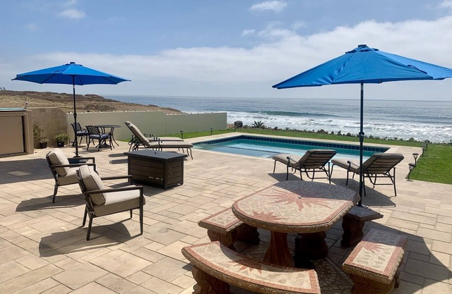 Luxury Beachfront Living with private heated pool/jacuzzi Plaza Del Mar Beach