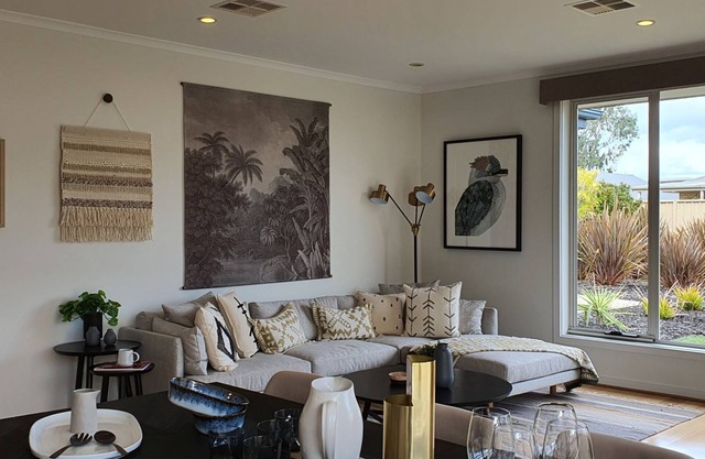 Luxury beach stay, close to the famous SA wine regions