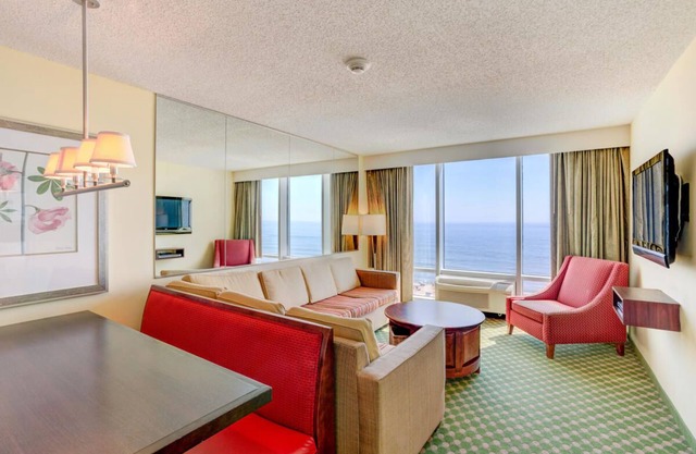 Luxury Beachfront Resort 1BR Suite w/ Full Kitchen in VA Beach Sleeps 4+