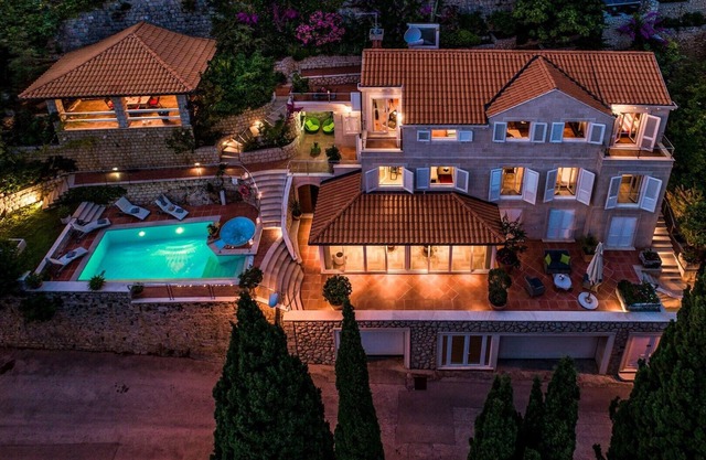 Luxury Beachfront Villa Dubrovnik Palace with private pool and jacuzzi in Dubrovnik