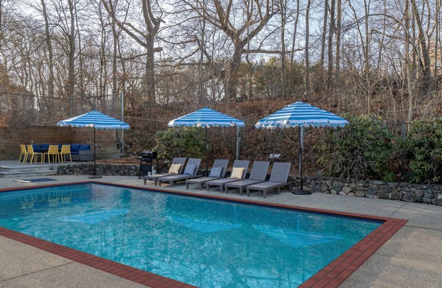 Luxury Boston Ranch –Sleeps 8|Pet+|Private pool