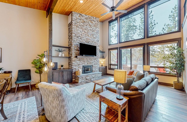 Luxury brand-new lake home with a dock, large deck, fireplace, & Ping-Pong