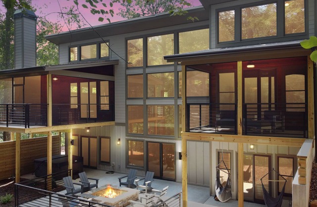 WATERFALL VIEWS!!! 5BR Mountain Modern Luxury on a Private Waterfall! Must See!