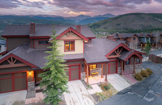 Luxury Chalet 1415 I Hot Tub I Great Views I Best Price I FREE Adventures Daily