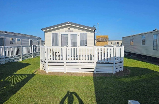 Luxury Chichester caravan Seaside Retreat