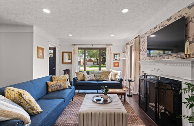 Luxury Cleveland Home W/ Fitness Equipment & Yard