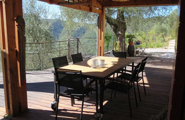 Le luxe à deux pas de la côte d'azur : Maison en pleine nature avec piscine