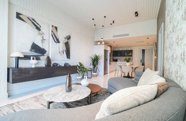 Luxury, comfort and perfect location - 1 bedroom with swimming pool and jacuzzi