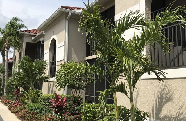 Style de vie luxueux de condo, golf et country club - Profitez du soleil et amusez-vous!
