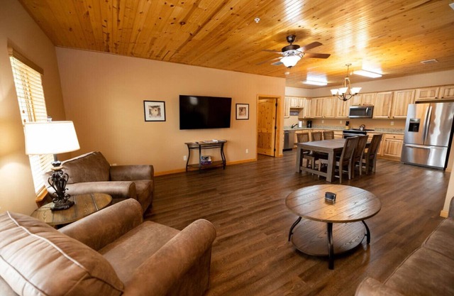 Luxury Condo Hidden Gem of Gruene Resort A3