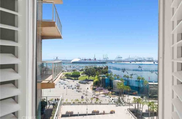Luxury condominium in Downtown Long Beach/Ocean View