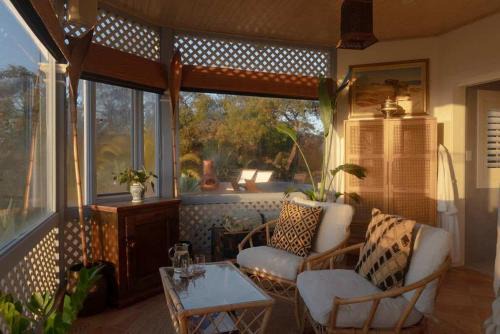 Luxury Couples Hideaway by the Sea