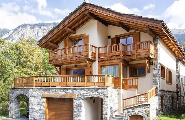 Luxury detached chalet Sollières Haute Maurienne Vanoise Val Cenis