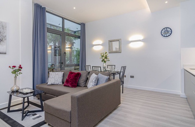 Appartement-de Luxe-Salle de bain privée séparée-Vue sur la cour-The Atrium