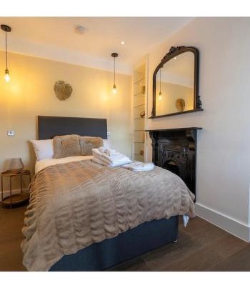 Luxury double bedroom en suite