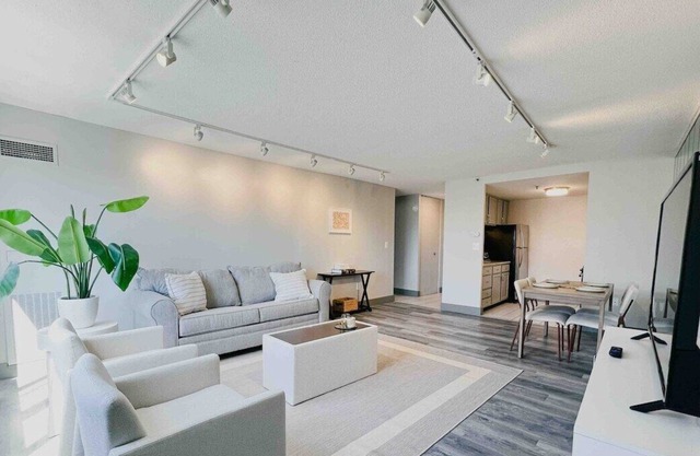 Luxury Downtown|Washer Dryer|Gym