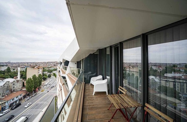 Luxury, dublex residence,7/24 Security,2 bedroom