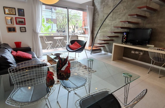 DUPLEX DE LUXE, entièrement équipé, 2 chambres, piscine et terrasse