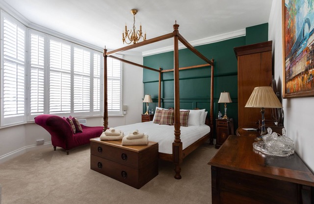 de Luxe-Appartement-Douche-The Bright Suite