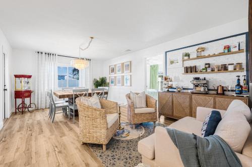 Luxury Family Cottage Near Beach Perfect for Holidays