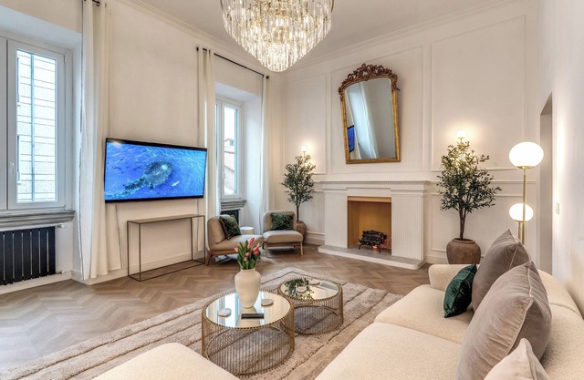 Luxury Family Home | Spanish Steps