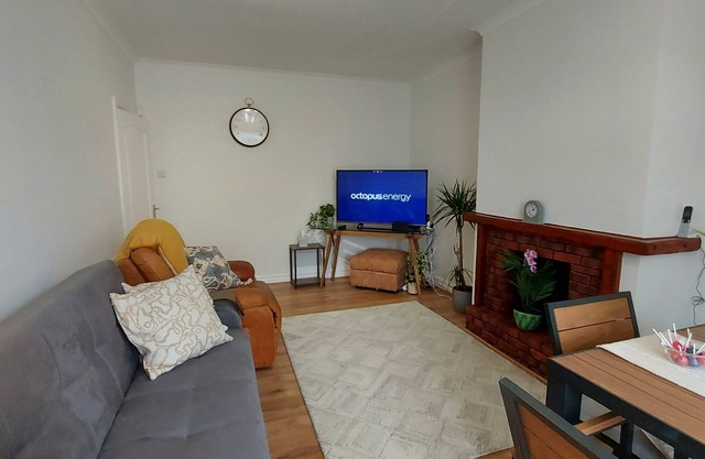 Luxury Family Three Bedrooms Semi-Detached House