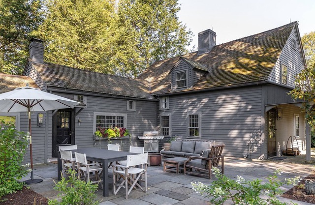 Luxury Farm House w/Guest House and Pool on 2 acres adjoining State Park
