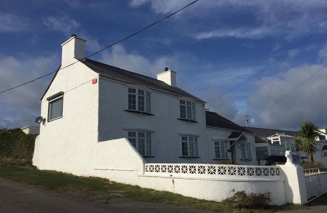 Ferme de luxe - Porthdafarch - Vues sur la mer, à 150m de la plage, poêles à bois