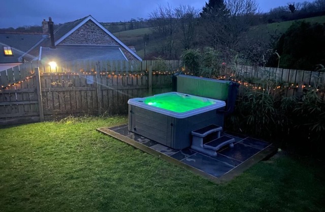 Luxury Farmhouse Retreat with Private Hot Tub