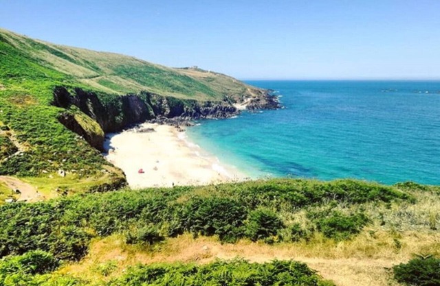 Luxury Featured Beachfront Home in Picturesque St.Mawes, F