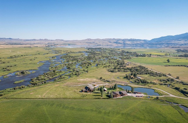 Luxe Fly Fishing Lodge - Off-Season Location Retreat Opportunity