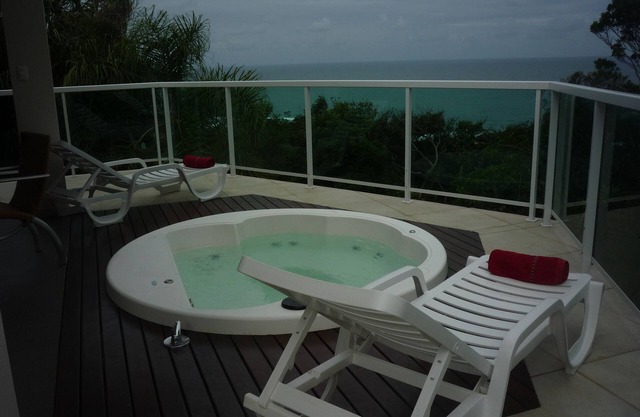 Villa moderne de luxe avec vue splendide sur la mer