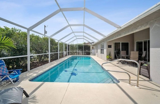 Luxury Getaway in Cape Coral with heated Pool!